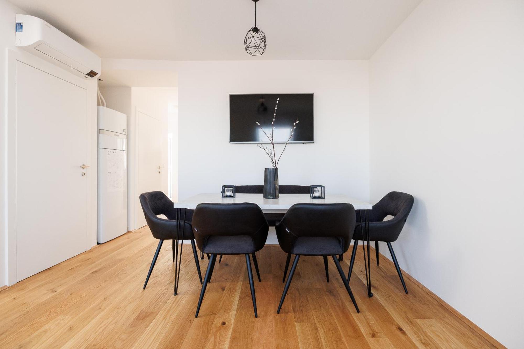 וינה Symphony Apartments 38 - Modern Loft With Terrace And Grill In Central Location מראה חיצוני תמונה